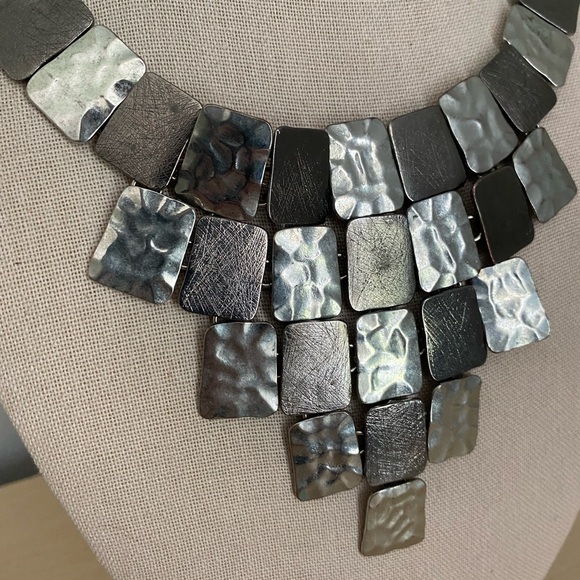 Zara Bib Style Necklace - 1 - Picture 2 of 6